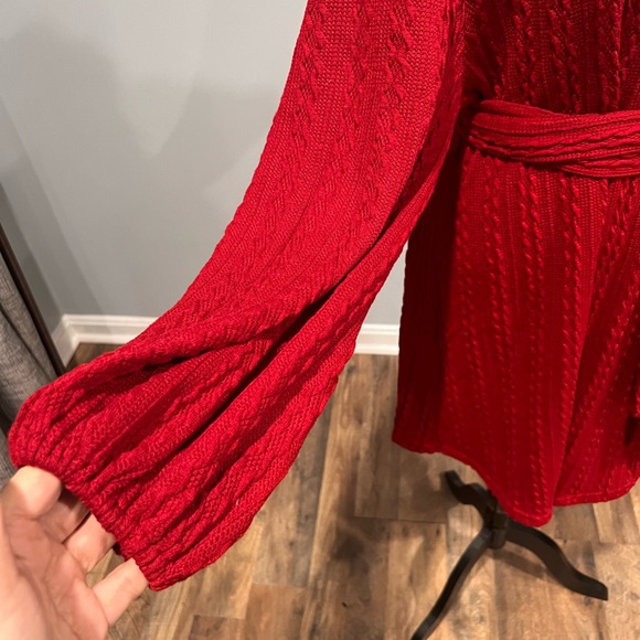 Red dress ❤️ - Picture 3 of 9